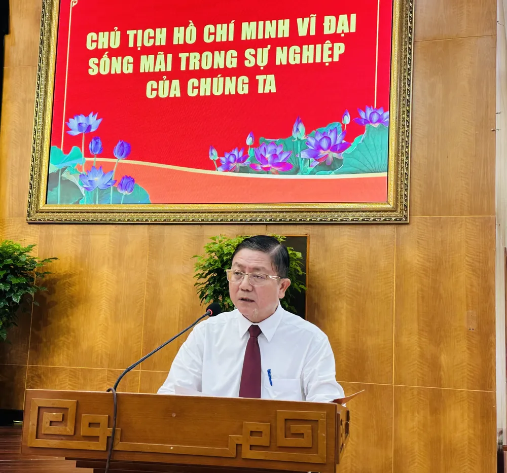 Phó Bí thư Thường trực Quận ủy quận 10 Nguyễn Bắc Nam phát biểu tại buổi lễ. Ảnh: CHÍ THẠCH