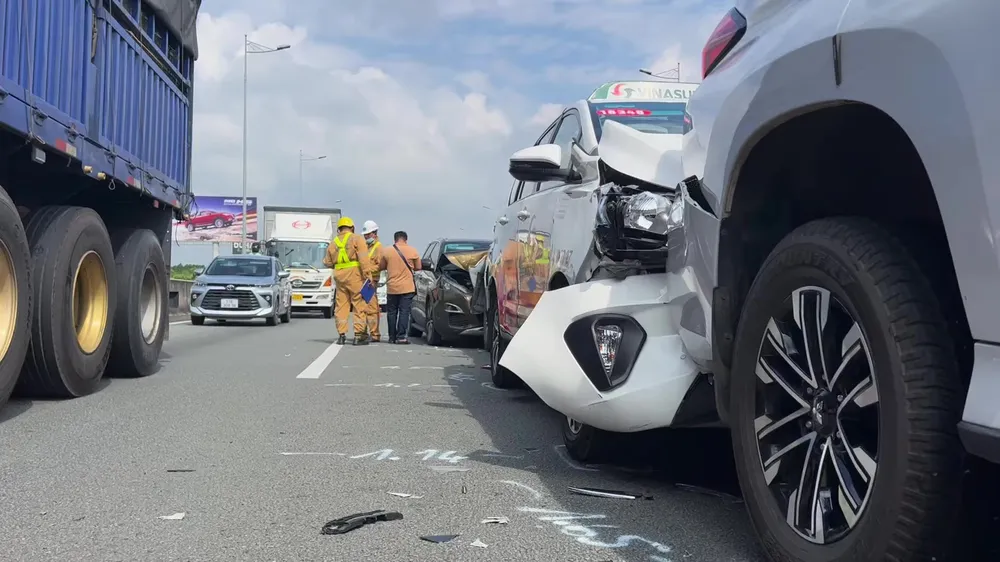 Lực lượng chức năng có mặt ở hiện trường Lực lượng chức năng có mặt ở hiện trường