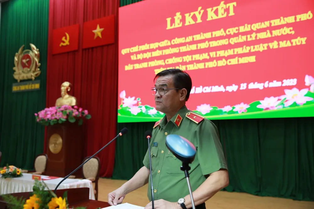 Thiếu tướng Lê Hồng Nam, Giám đốc Công an TPHCM phát biểu. Ảnh: CHÍ THẠCH