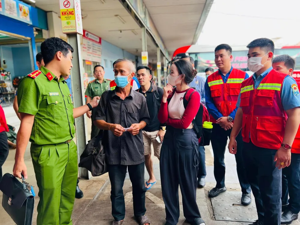 Công an hướng dẫn kỹ năng tự vệ chính đáng, nhận diện đối tượng khả nghi