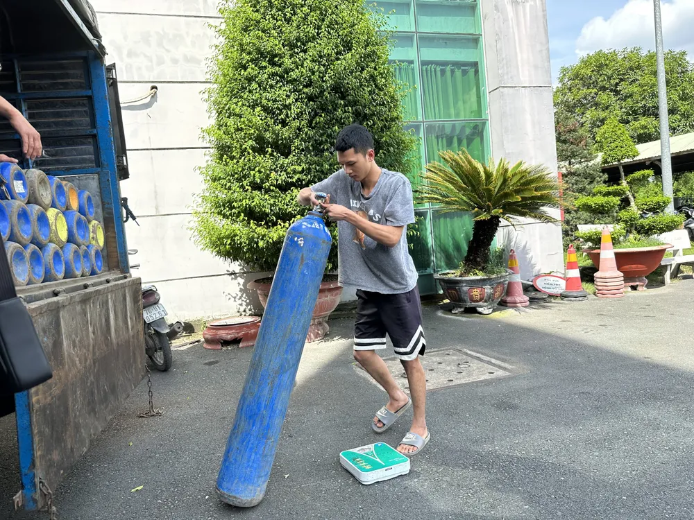 Đối tượng cùng tang vật thu giữ