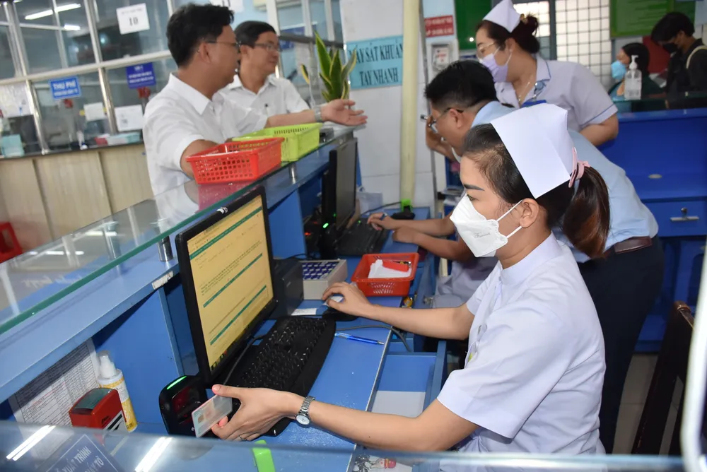 Khu vực tiếp nhận bệnh nhân ở Trung tâm Y tế quận 10 Khu vực tiếp nhận bệnh nhân ở Trung tâm Y tế quận 10