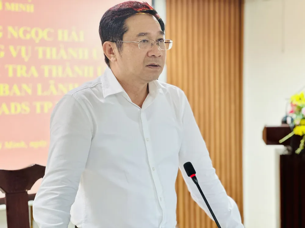 Chủ nhiệm UBKT Thành ủy TPHCM Dương Ngọc Hải ghi nhận, đánh giá cao những nỗ lực mà Cục THADS TPHCM đã đạt được. Ảnh: CHÍ THẠCH