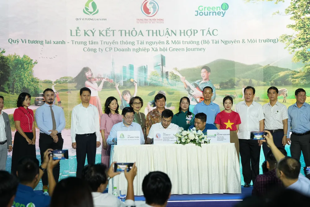 Các đơn vị ký kết thoả thuận hợp tác Quỹ "Vì tương lai xanh"