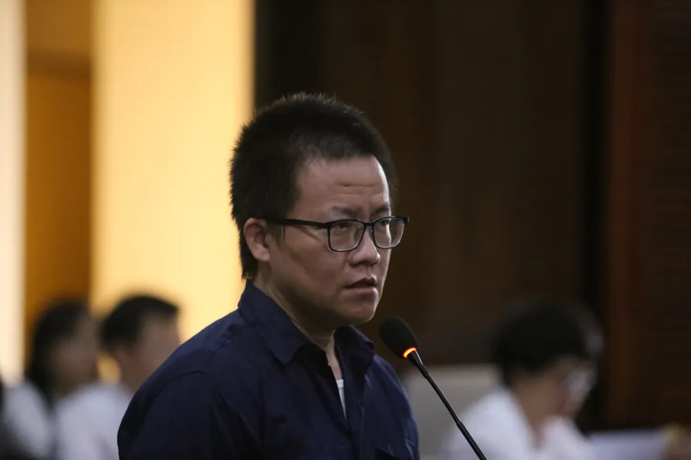 Bị cáo Phan Văn Hòa, cựu Phó trưởng Công an phường Phú Thọ Hòa, tại tòa