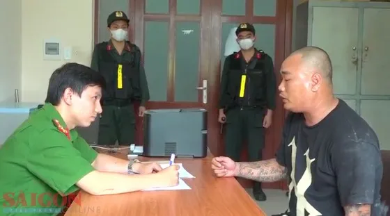 Châu Phát Tuấn tại công an