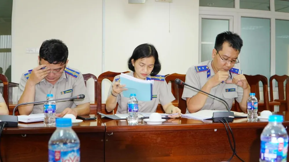 Tổ chấp hành viên tổ chức thi hành án vụ Công ty Cổ phần địa ốc Alibaba.