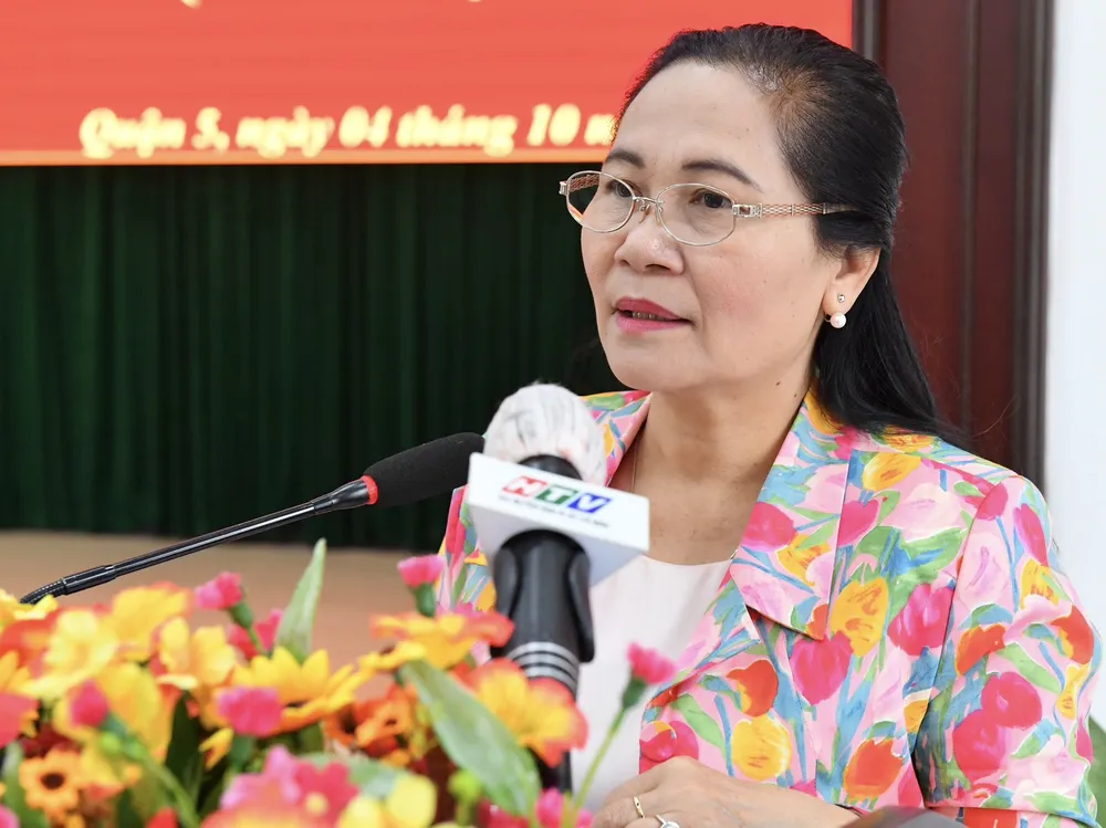 Chủ tịch HĐND TPHCM yêu cầu quận 5 xác định giải ngân đầu tư công, bồi thường, giải phóng mặt bằng là nhiệm vụ chính trị trọng tâm, ưu tiên. Ảnh: VIỆT DŨNG Chủ tịch HĐND TPHCM yêu cầu quận 5 xác định giải ngân đầu tư công, bồi thường, giải phóng mặt bằng là nhiệm vụ chính trị trọng tâm, ưu tiên. Ảnh: VIỆT DŨNG