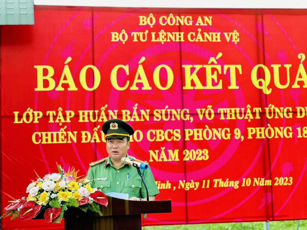 Thượng tá Phạm Văn Trọng, Phó Giám đốc TTHL&amp;BDNV phát biểu. Ảnh: CHÍ THẠCH