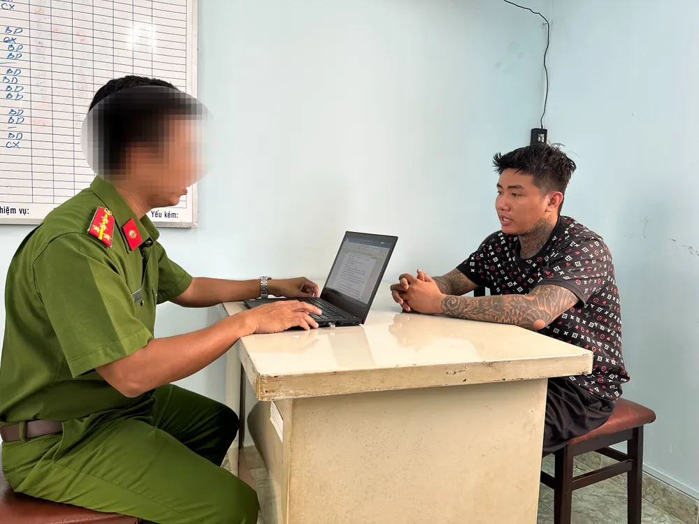 Công an lấy lời khai Tâm Công an lấy lời khai Tâm