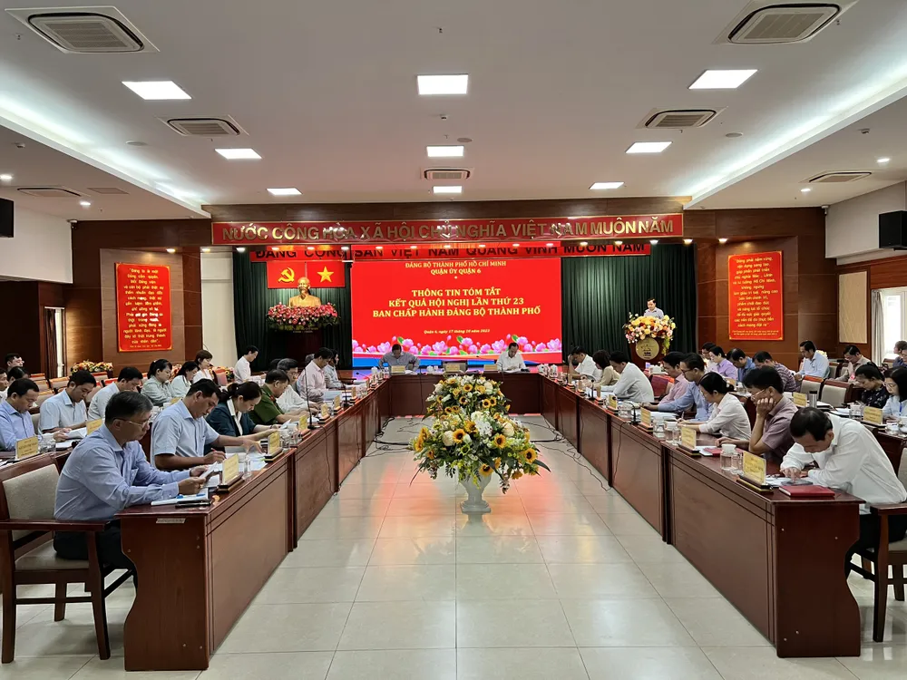 Quang cảnh hội nghị lần thứ 17 Ban Chấp hành Đảng bộ quận 6