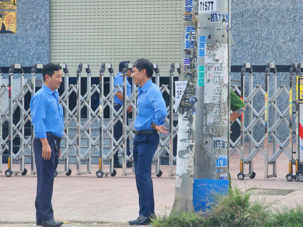 Chi nhánh ngân hàng được phong tỏa hoàn toàn