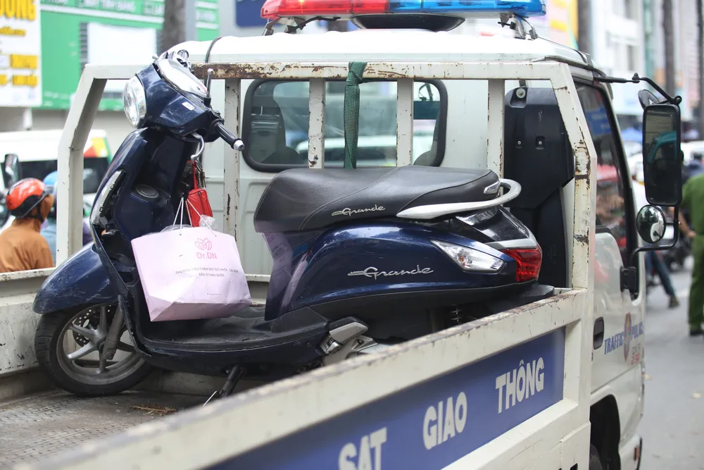 Xe máy của người phụ nữ