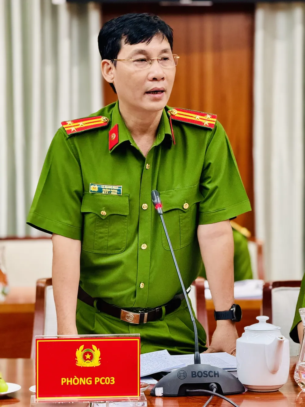 Đại diện Phòng Cảnh sát Kinh tế trả lời đoàn giám sát Đại diện Phòng Cảnh sát Kinh tế trả lời đoàn giám sát