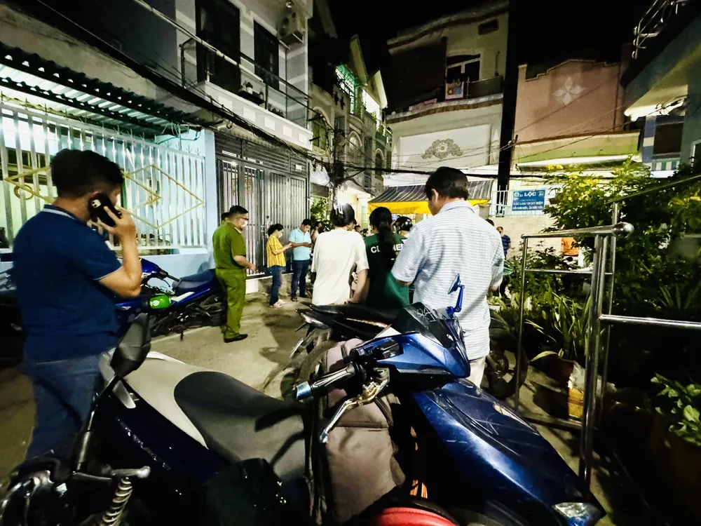 Công an phong tỏa khám nghiệm hiện trường tối 21-11