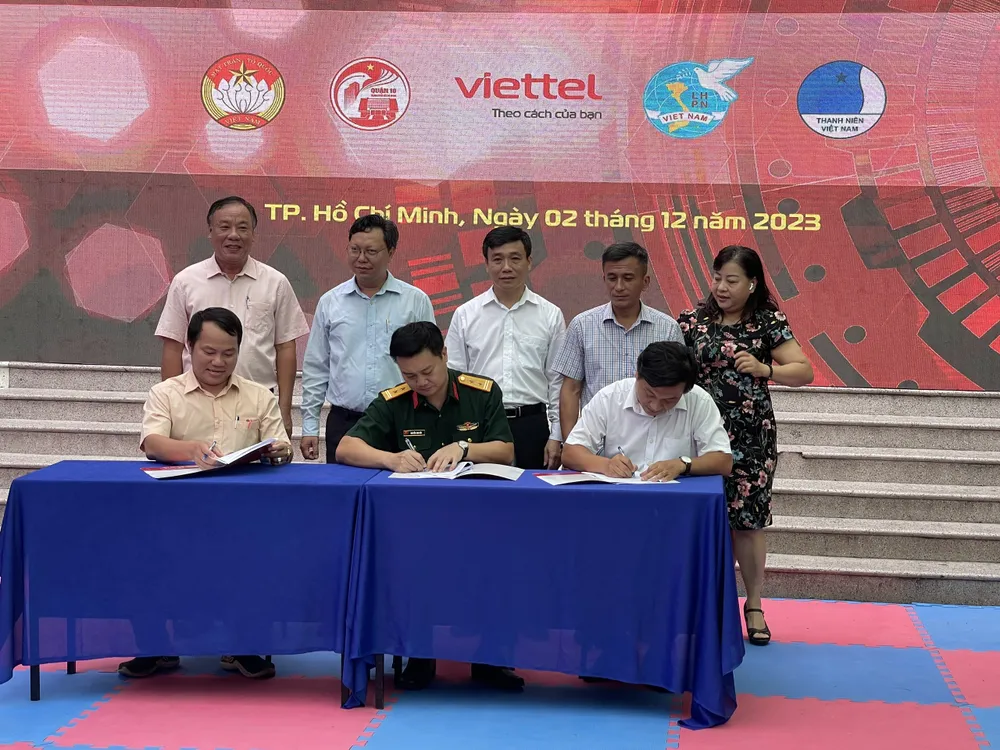 UBND phường 7, phường 12; Hội Liên hiệp thanh niên Việt Nam quận 10; Hội Liên hiệp Phụ nữ quận 10 phối hợp Viettel TPHCM ký kết triển khai mô hình điểm chuyển đổi số - thanh toán số UBND phường 7, phường 12; Hội Liên hiệp thanh niên Việt Nam quận 10; Hội Liên hiệp Phụ nữ quận 10 phối hợp Viettel TPHCM ký kết triển khai mô hình điểm chuyển đổi số - thanh toán số