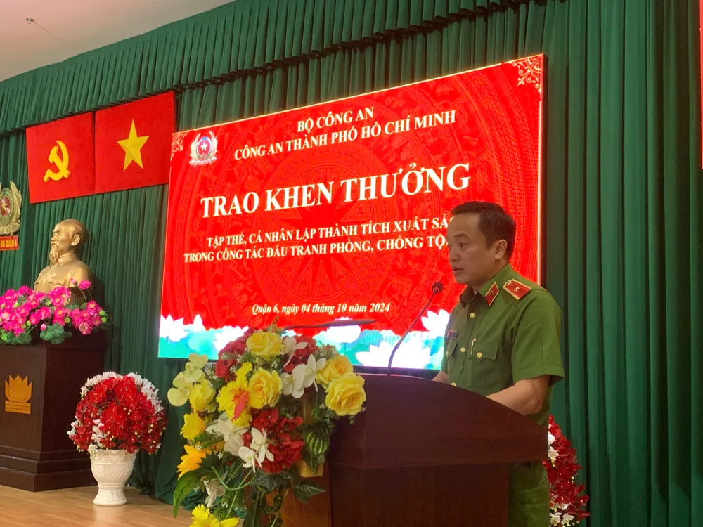 Major General Mai Hoang, Deputy Director of HCMC Police, speaks at the event.