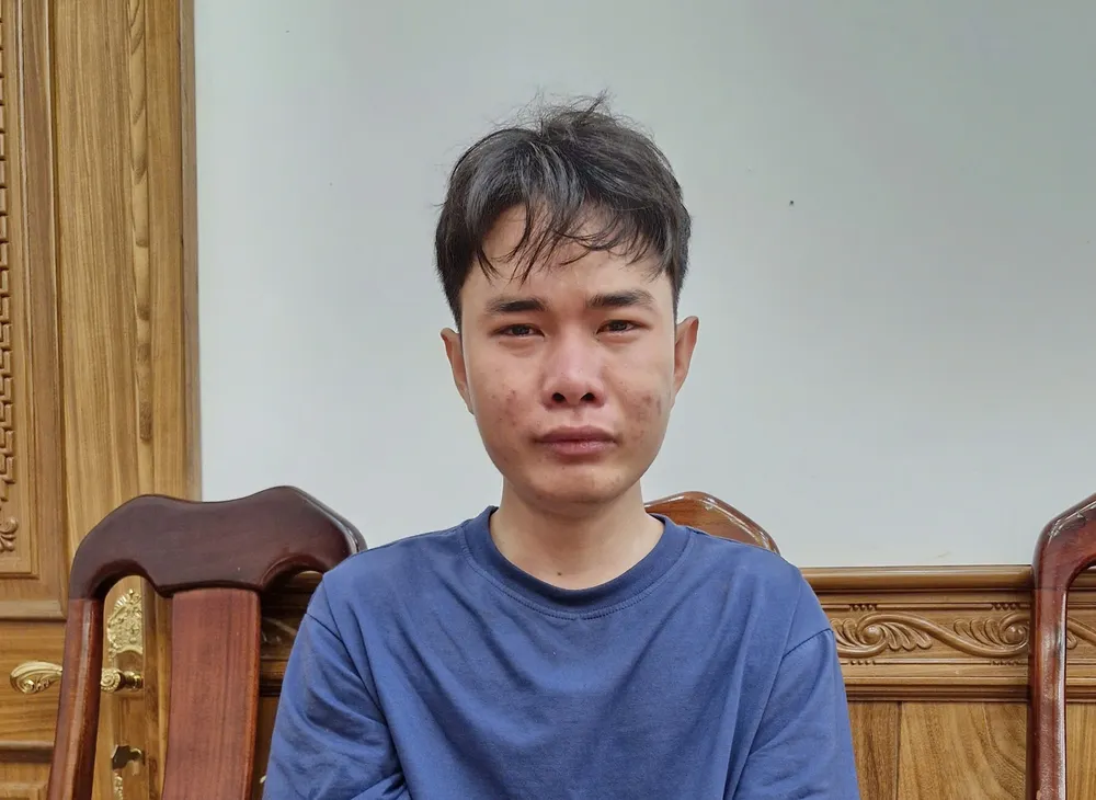 Trương Hùng Đức tại cơ quan công an 