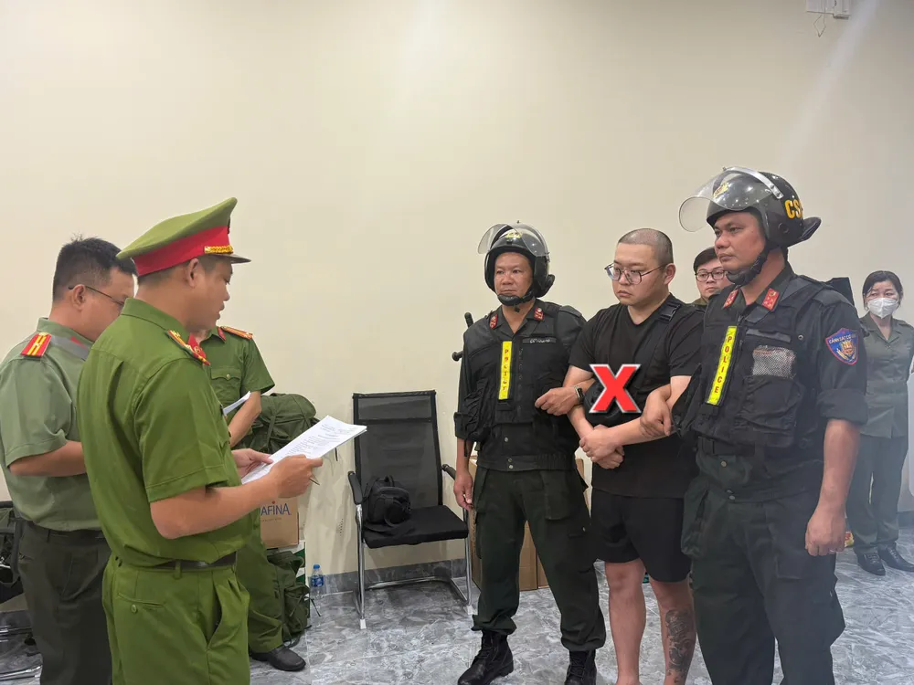 Ảnh 7 - Nhóm đối tượng Trung Quốc sử dụng mạng máy tính, mạng viễn thông chiếm đoạt tài sản.jpg