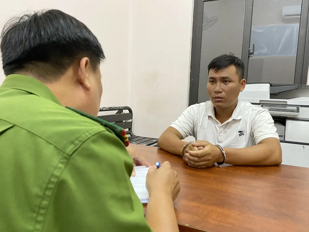 Ảnh 3 - Cướp tiệm vàng tại Hóc Môn.jpg