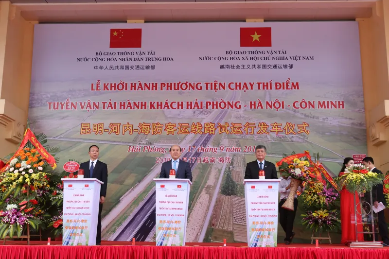 Lễ khởi hành phương tiện chạy thí điểm tuyến vận tải Hải Phòng - Hà Nội - Côn Minh