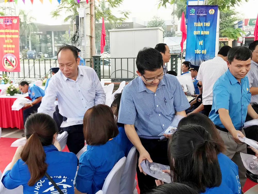 Cần chung tay giảm thiểu tai nạn giao thông ảnh 1