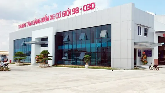 Thu hồi chứng nhận kiểm định do trung tâm đăng kiểm vừa bị đóng cửa cấp phép