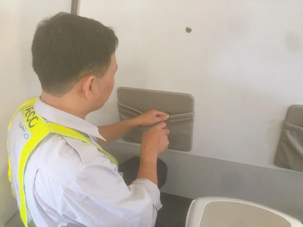 Những lý do lãng xẹt khiến máy bay trễ chuyến ảnh 2