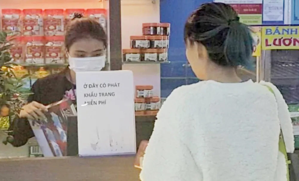 Đơn vị bán 35.000 đồng/khẩu trang tại Nội Bài đã phát miễn phí cho hành khách