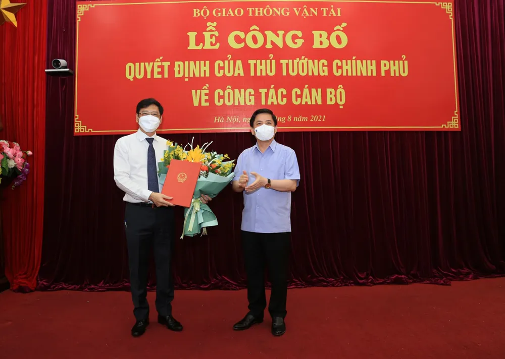 Công bố quyết định bổ nhiệm ông Nguyễn Xuân Sang làm Thứ trưởng Bộ GTVT ảnh 1