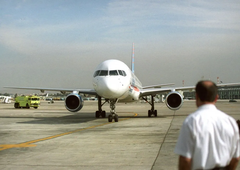 2 máy bay va chạm tại sân bay Nội Bài ảnh 1