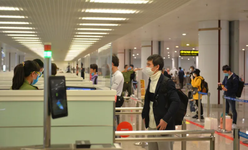 Đề nghị nới lỏng biện pháp phòng dịch với khách nhập cảnh đường hàng không
