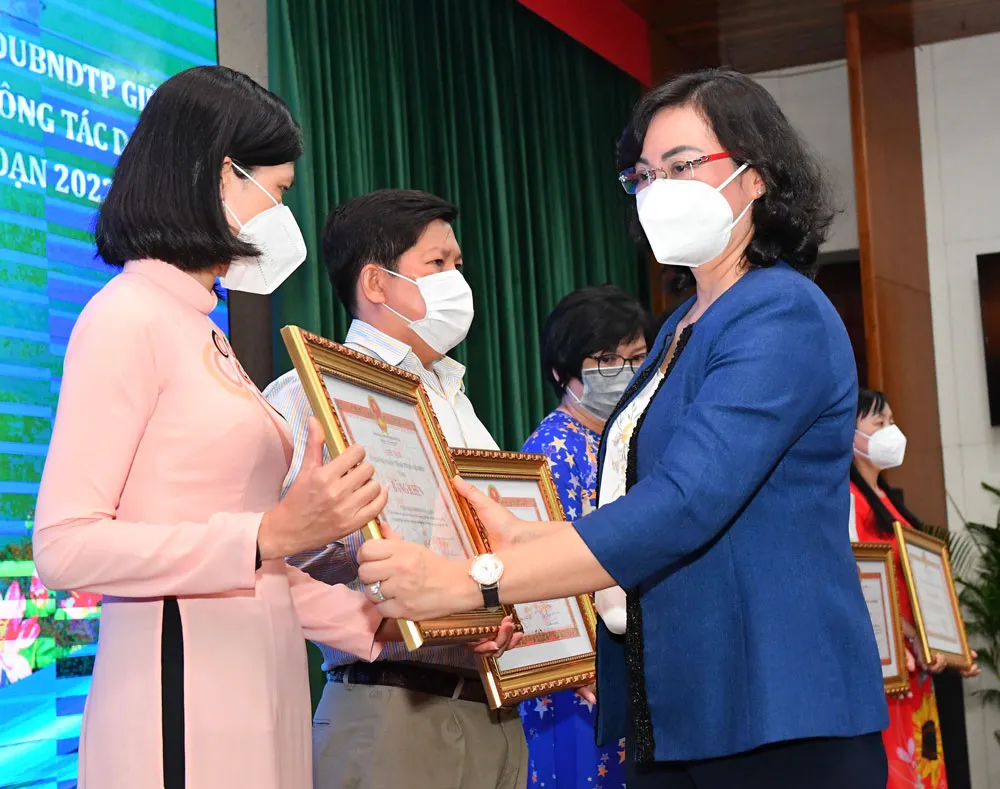 Phó Chủ tịch UBND TPHCM Phan Thị Thắng: Công tác dân vận chính quyền TP nhất thiết phải liên tục đổi mới ảnh 4