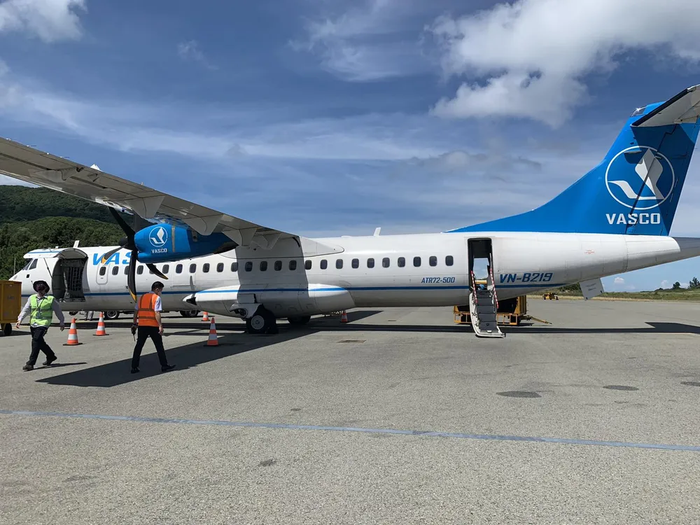 Tăng cường tàu biển và bay trực thăng trong thời gian đóng cửa nâng cấp sân bay Côn Đảo ảnh 1