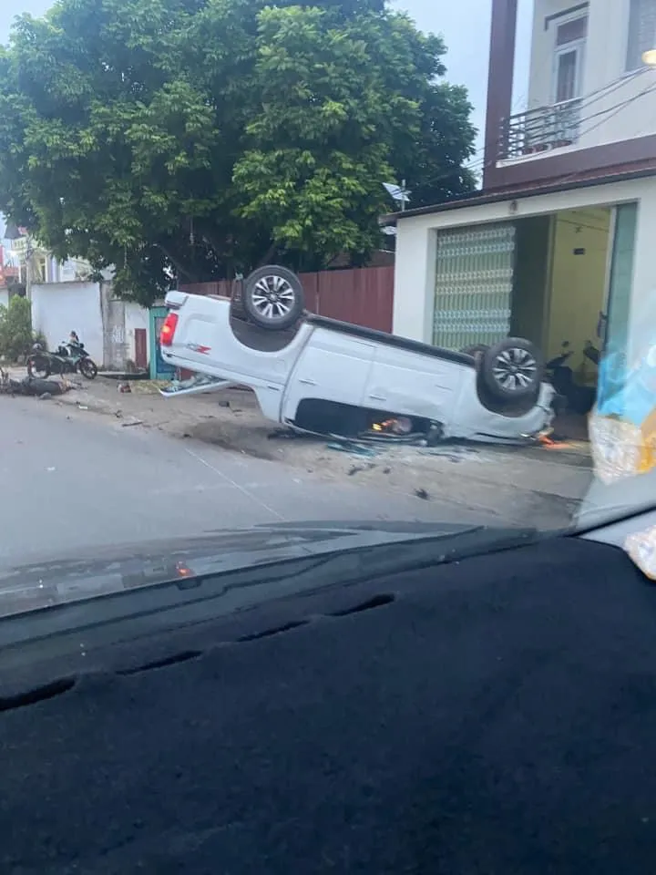 2 vụ tai nạn giao thông liên tiếp trong đêm làm 3 người tử vong tại Bắc Giang ảnh 1