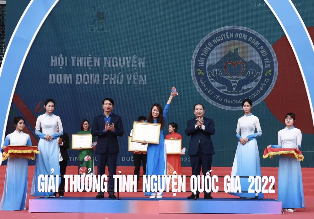 Trao Giải thưởng Tình nguyện Quốc gia năm 2022 cho các tổ chức