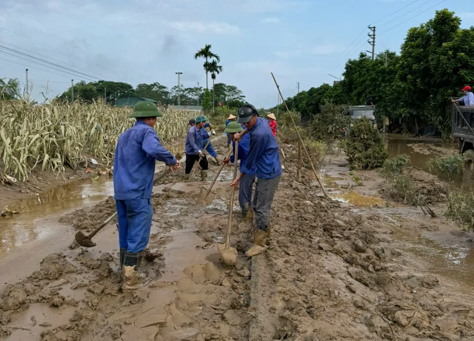 Duong sat Lao Cai.jpg