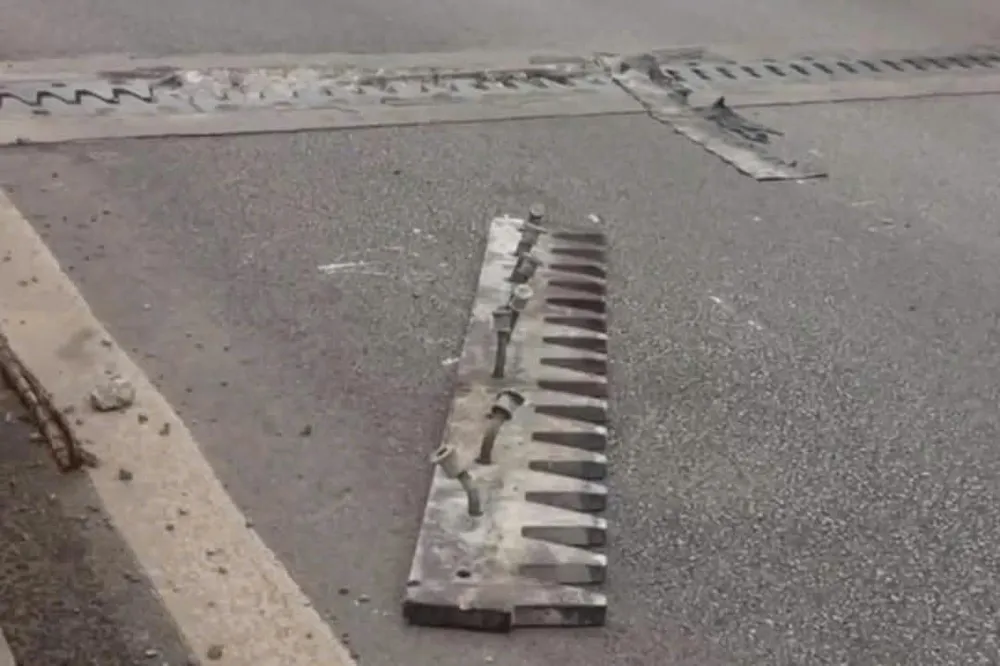 Khắc phục tình trạng bong bật khe co giãn trên tuyến cao tốc Bắc - Nam trước ngày 30-4