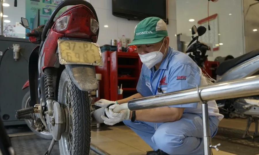 Chia nhỏ nhóm xe mô tô, xe gắn máy kiểm định khí thải theo năm sản xuất