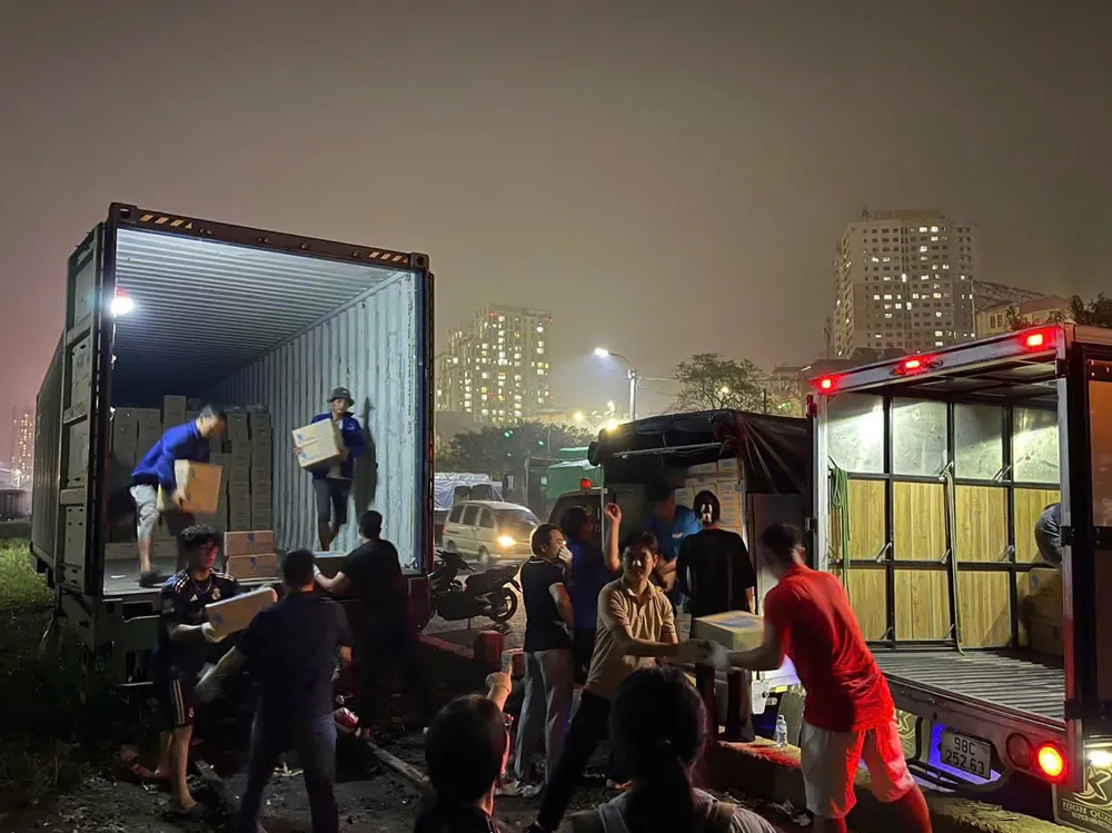 Hàng hóa hỗ trợ đồng bào vùng bão lũ sẽ được vận chuyển đến các ga Giáp Bát và ga Hà Nội