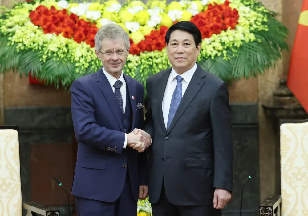 Chủ tịch nước Lương Cường tiếp Chủ tịch Thượng viện Quốc hội Cộng hòa Séc Milos Vystrcil chiều 20-11. Ảnh: QUANG PHÚC