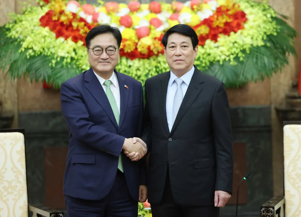 Chủ tịch nước Lương Cường và Chủ tịch Quốc hội Hàn Quốc Woo Won Shik. Ảnh: QUANG PHÚC