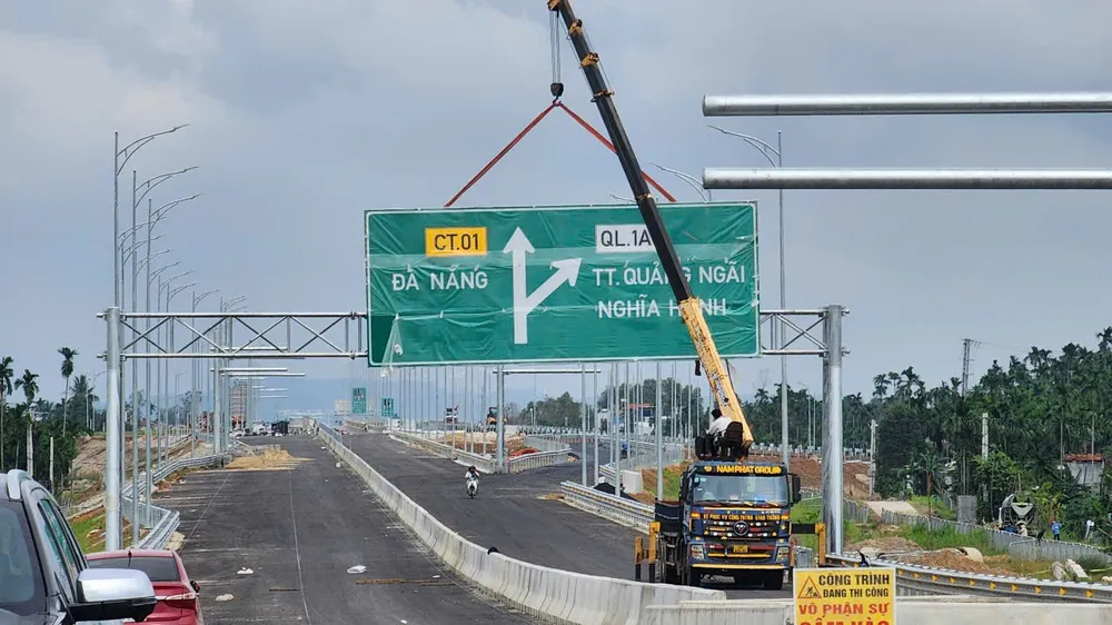 Dự án đường cao tốc Quảng Ngãi - Hoài Nhơn đã thông xe kỹ thuật ngày 19-12-2025