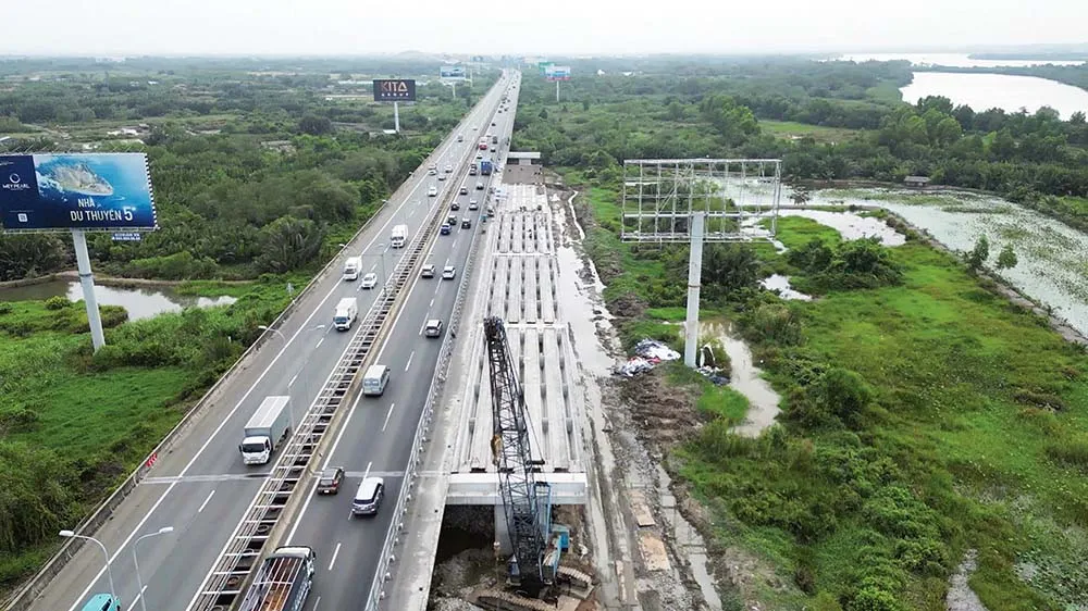 Dự án mở rộng đường cao tốc TPHCM - Long Thành