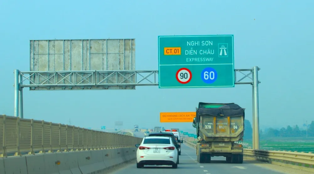 Đoạn tuyến cao tốc Nghi Sơn - Diễn Châu sẽ được mở rộng theo quy hoạch. Ảnh: HÀ PHƯƠNG