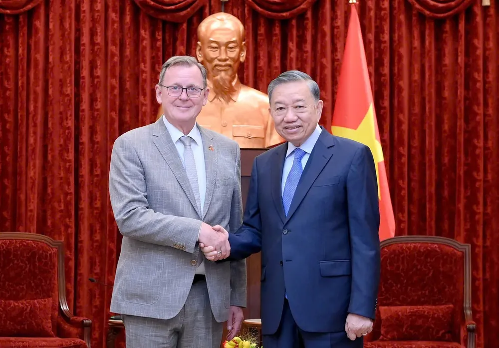 Tổng Bí thư, Chủ tịch nước Tô Lâm tiếp Phó Chủ tịch Quốc hội Cộng hòa Liên bang Đức Bodo Ramelow. Ảnh: VIẾT CHUNG.