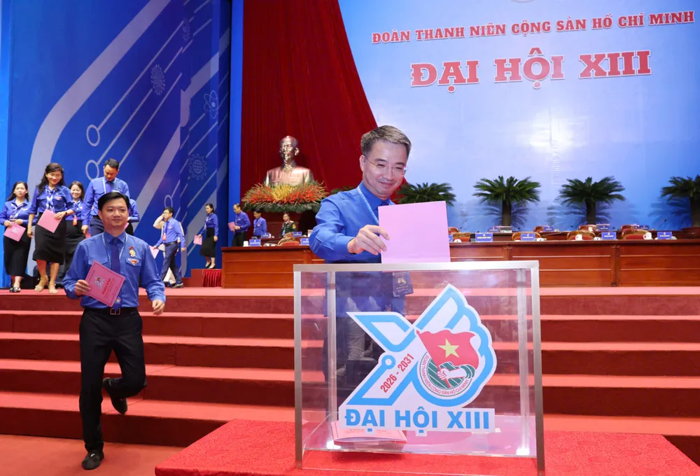 Bo phieu.jpg