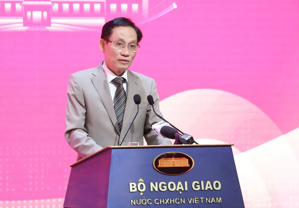 Bộ trưởng Bộ Ngoại giao Lê Hoài Trung phát biểu tại hội nghị, ngày 2-8. Ảnh: QUANG PHÚC