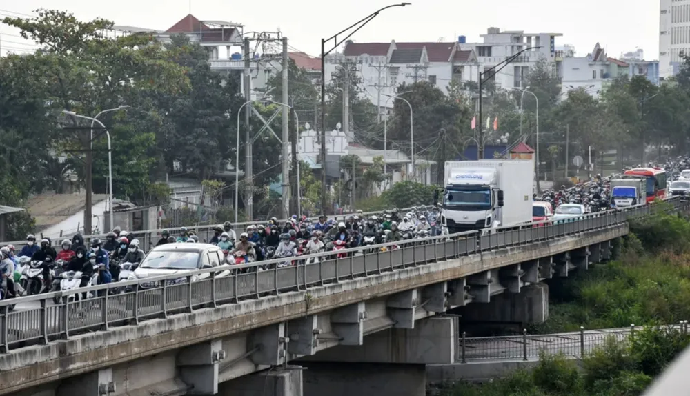 Cầu Bến Lức 1. Ảnh: QUANG VINH