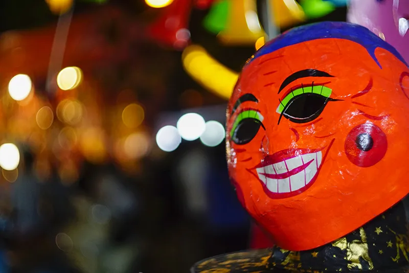 Người Hà Nội chen chúc chơi Trung thu sớm ảnh 14